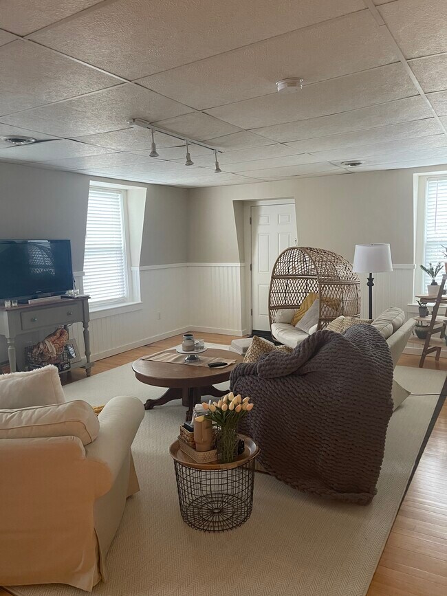 Photo - 8 N Main St Unit 2nd Fl