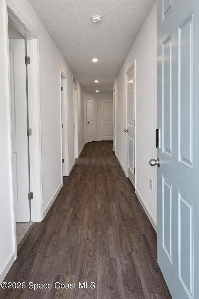 Photo - 812 Brookfield St SE