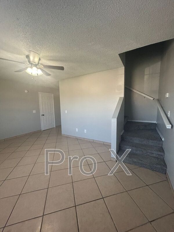 Photo - 3403 SW Victoria Pl Unidad Apt 2