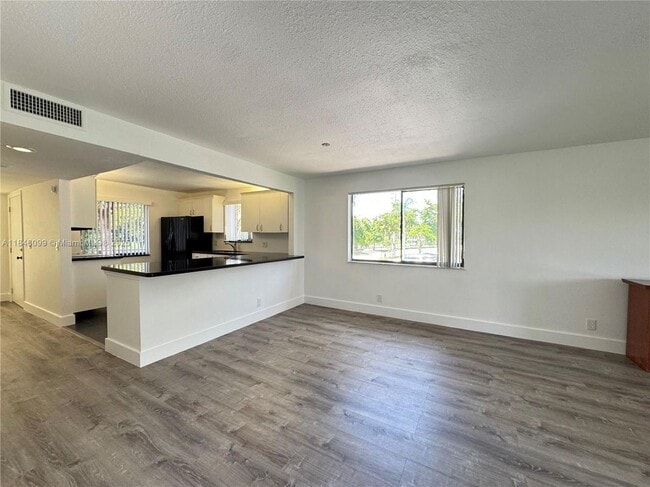 Building Photo - 16215 Saddle Club Rd Rental