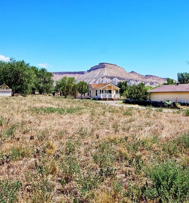 Photo - Tiny 2 bedroom Home with Mountain Views!