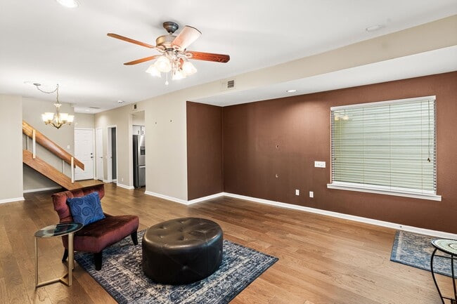 Photo - 1556 Prairie Grove Dr