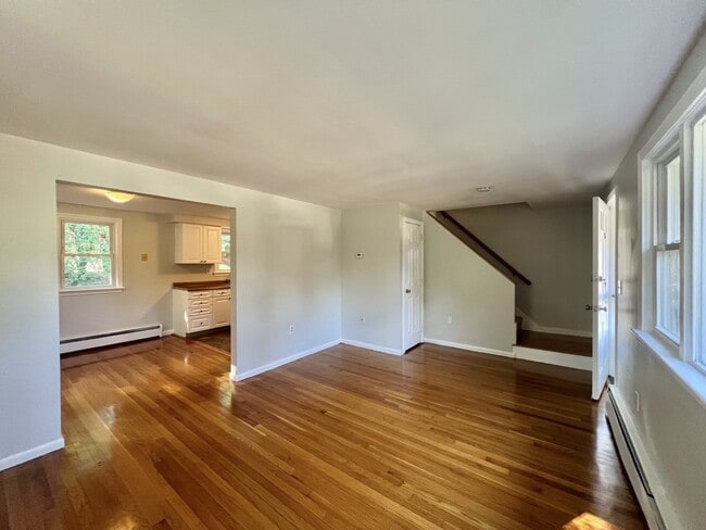 34 Charles Rd