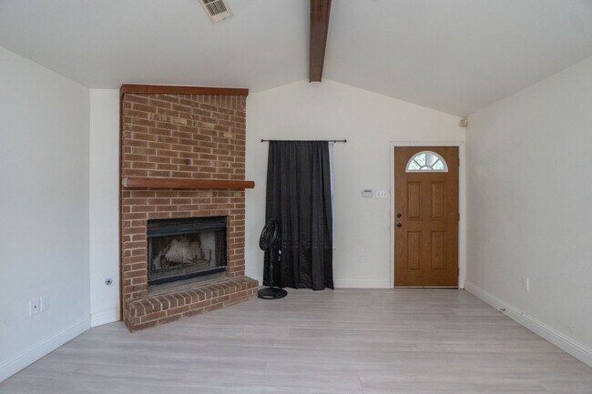 Photo - 3 bedroom house in quiet West Little Rock neighborhood