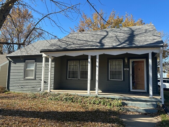 Photo - 957 N Ridgewood Dr