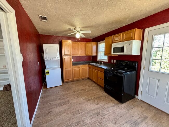 Photo - 303 N Western St