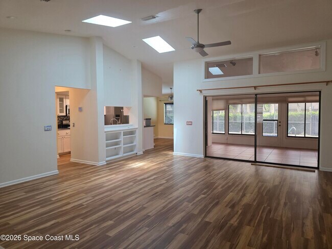 1825 Fox Bay Dr