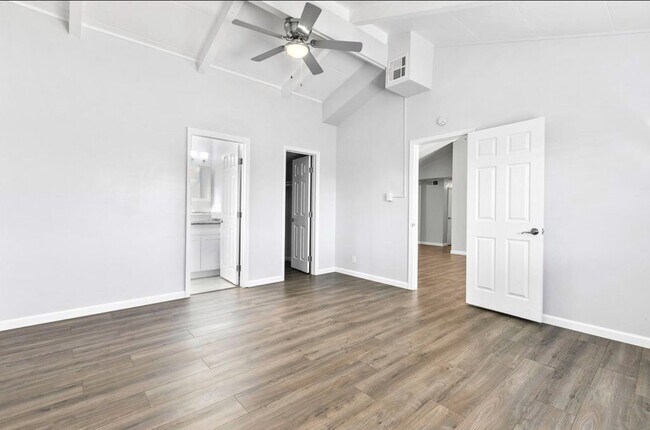 Photo - 9030 Heather Ave