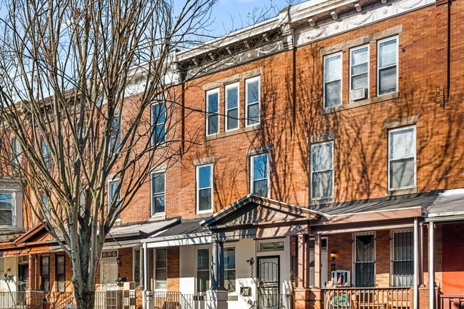 Photo - 2250 N Park Ave