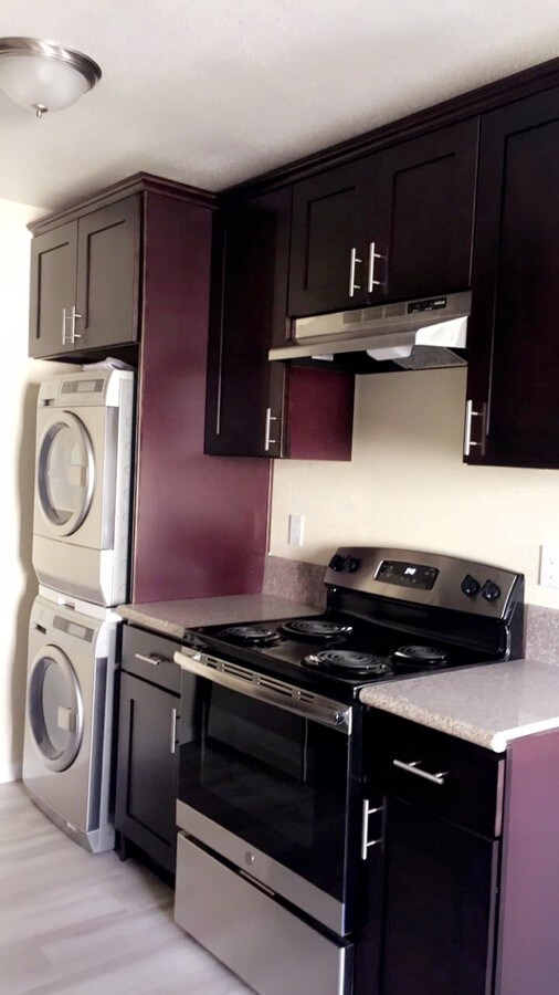 Photo - 743 S Magnolia Ave Apartments