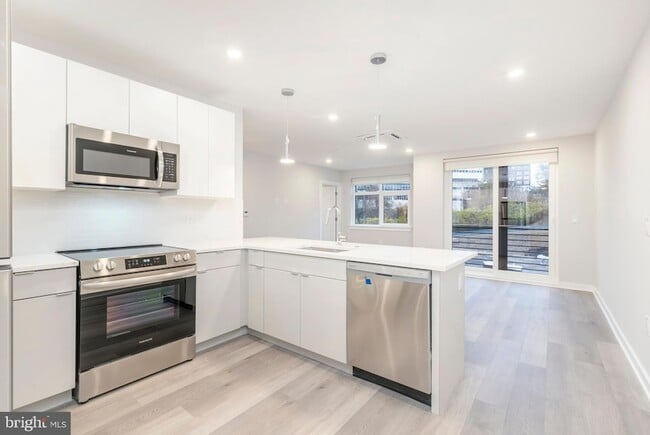 Photo - 3449 Scotts Ln Unidad B323