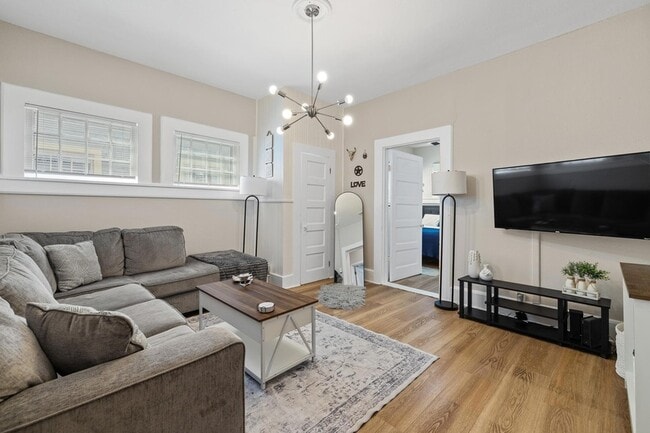 Photo - 2503 Gonzales St