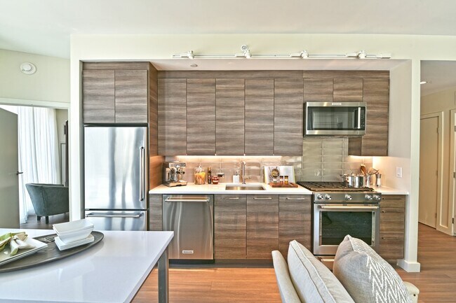30 Dalton St Unit 1705