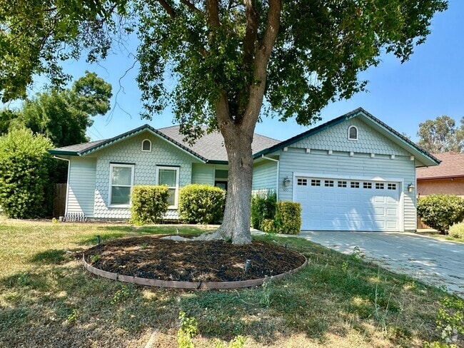 Building Photo - House Available Now!