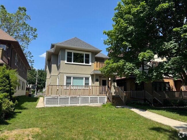 Building Photo - 4481 N Frederick Ave Unit Lower Rental