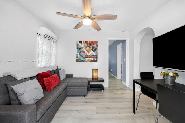 Building Photo - 51 NW 49th St Unit 3-3 Rental