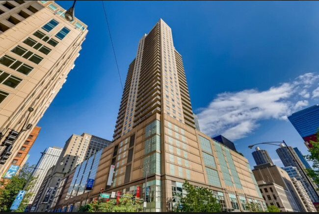 Building Photo - 545 N Dearborn St Unit 2510 Rental