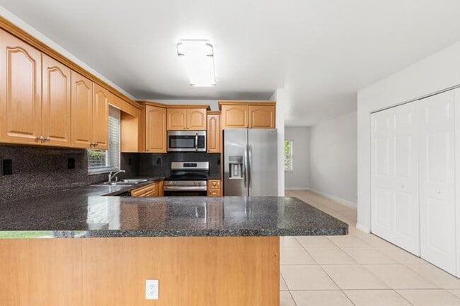 Photo - 24 SW 6th St