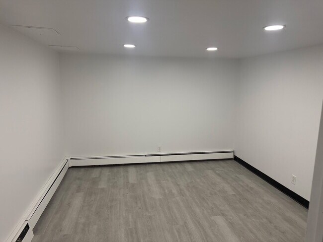 Photo - 25 Bonnybill Dr Unit LL