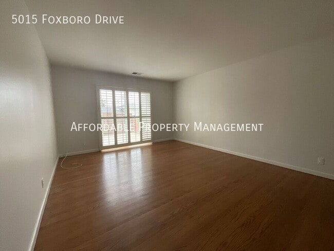 Photo - 5015 Foxboro Dr