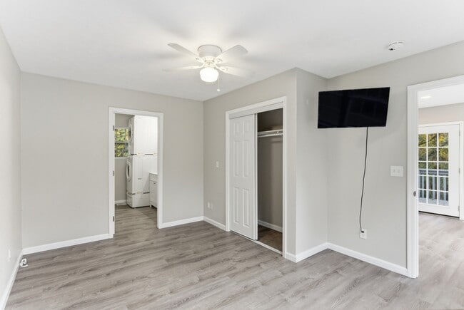 Photo - 923 McCubbins Rd