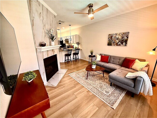 4800 W Lovers Ln Unit 111