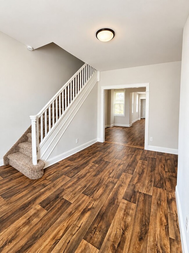 Comfort Comes Standard: 3 Bedrooms, Central AC, Laundry & Pets Welcome