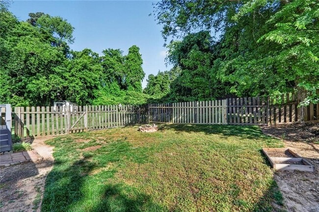 Photo - 3086 Caldwell Rd NE