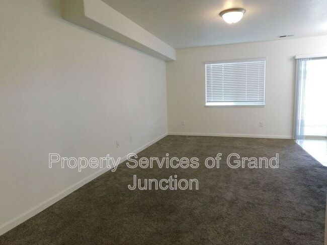 Photo - 654 Trinity Way Unit B