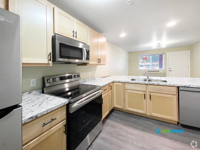 Building Photo - 3484 MT-200 Unit Apt #6