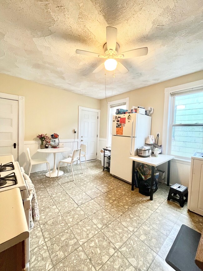 Photo - 88 Fisher Ave Unit 3