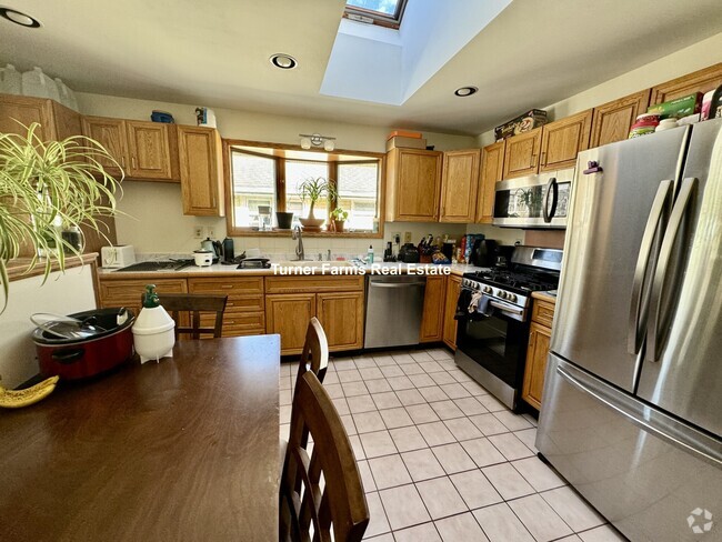 Building Photo - 27 Murray Hill Rd Unit 2 Rental