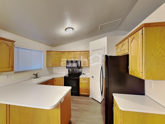 Photo - 1871 N 750 W