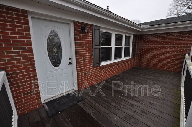 Photo - 2404 Meiggs Rd