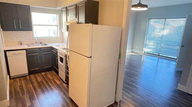 Building Photo - 5837 Velasco Ave Unit 201