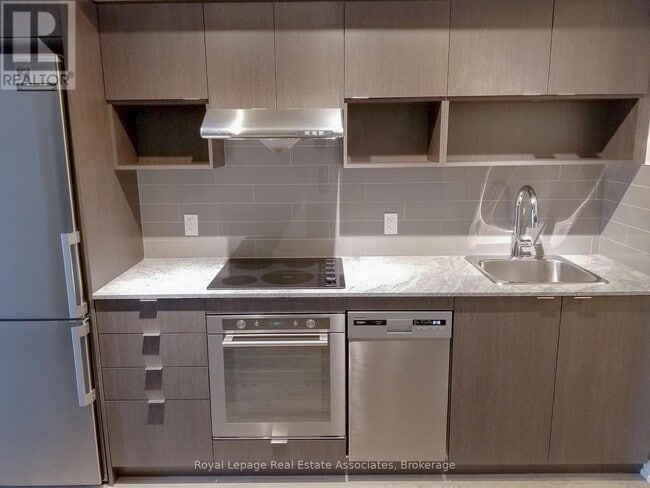 Photo - 7 Mabelle Ave Unit 610