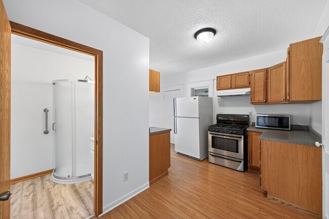 Photo - 615 NE Taylor St Unit 2