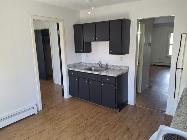 Photo - 22 Gold St Unit Gold Street Apartments