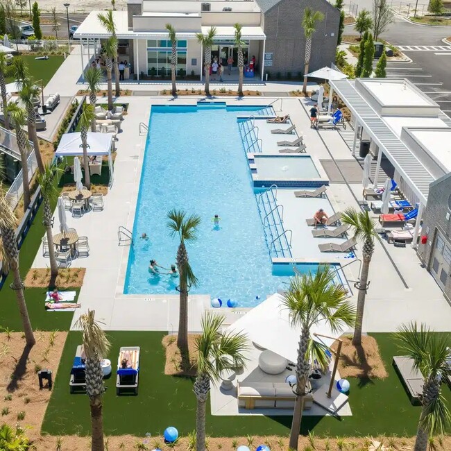 Resort-Style Pool