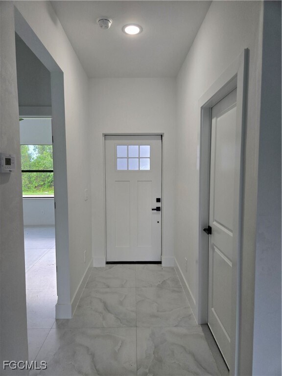 Photo - 483 Linden Ave S