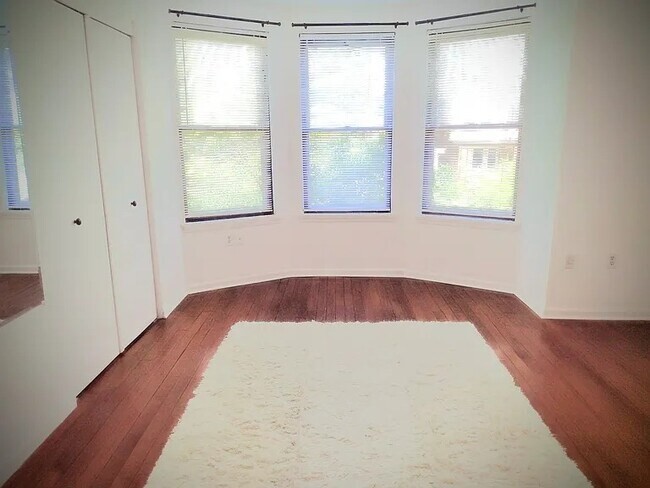 Photo - 1307 N Clayton St Unidad Second Floor Apartment