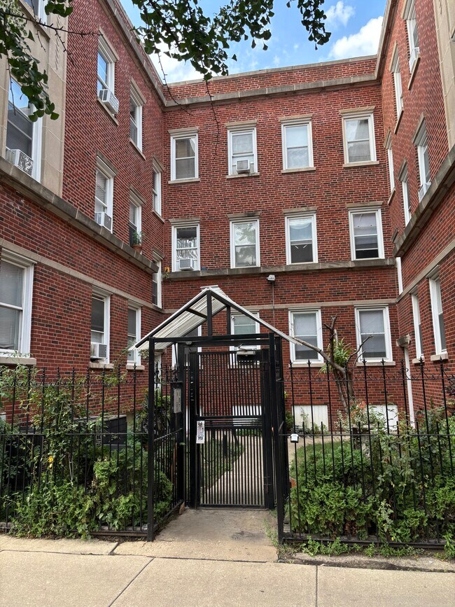 1480 W Winnemac Ave Unit 3