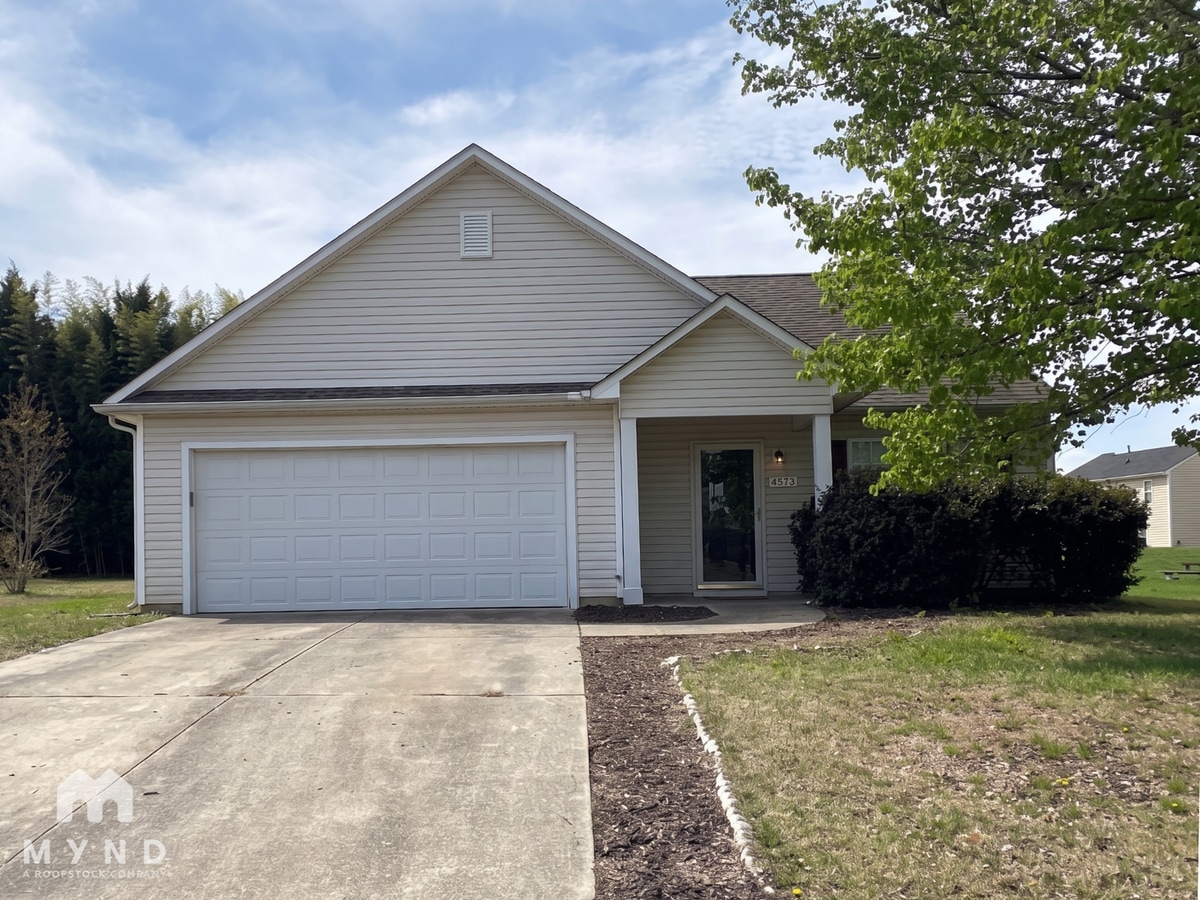 Photo - 4076 Clovelly Dr