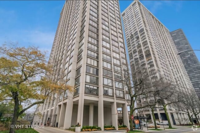 Building Photo - 5455 N Sheridan Rd Unit 405 Rental