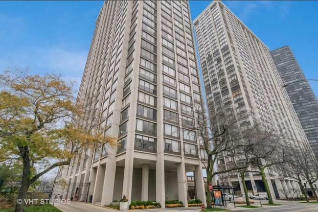 Photo - 5455 N Sheridan Rd Unidad 405 Rental