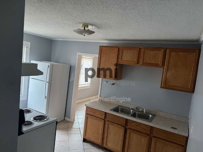 Photo - 1704 N Gulick Ave