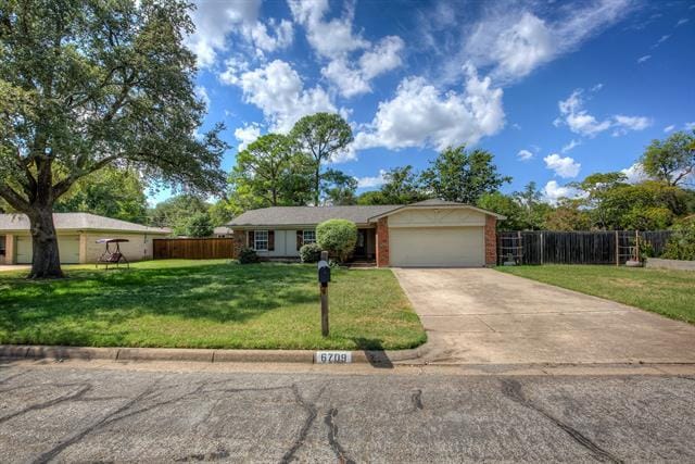 Building Photo - 6709 Mabell St Rental