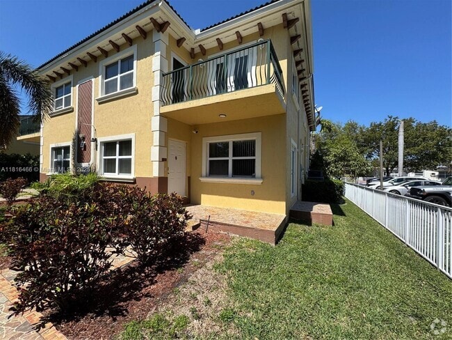 Building Photo - 714 NE 4th Ct. Rental
