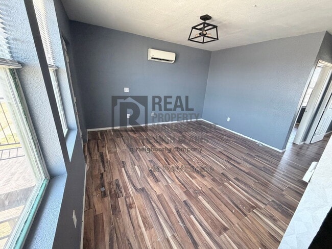 Photo - 707 N Mirror St Unit C