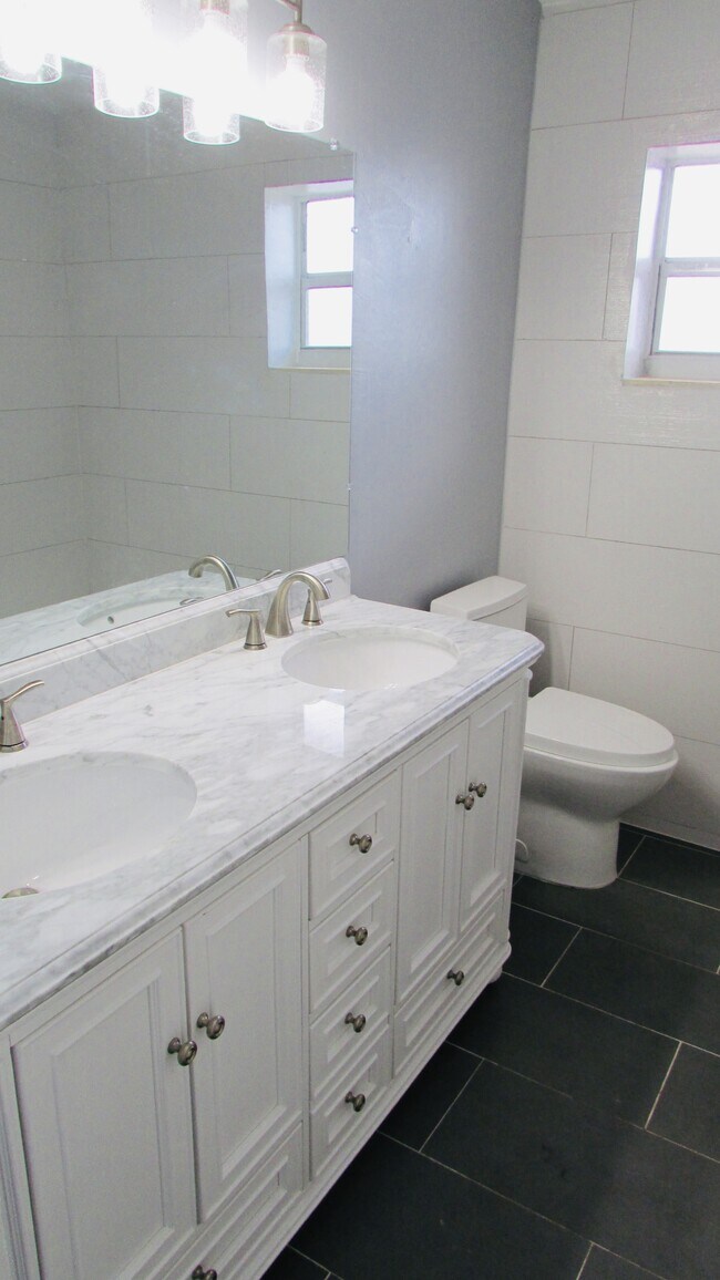 Photo - 4470 NW 175th St